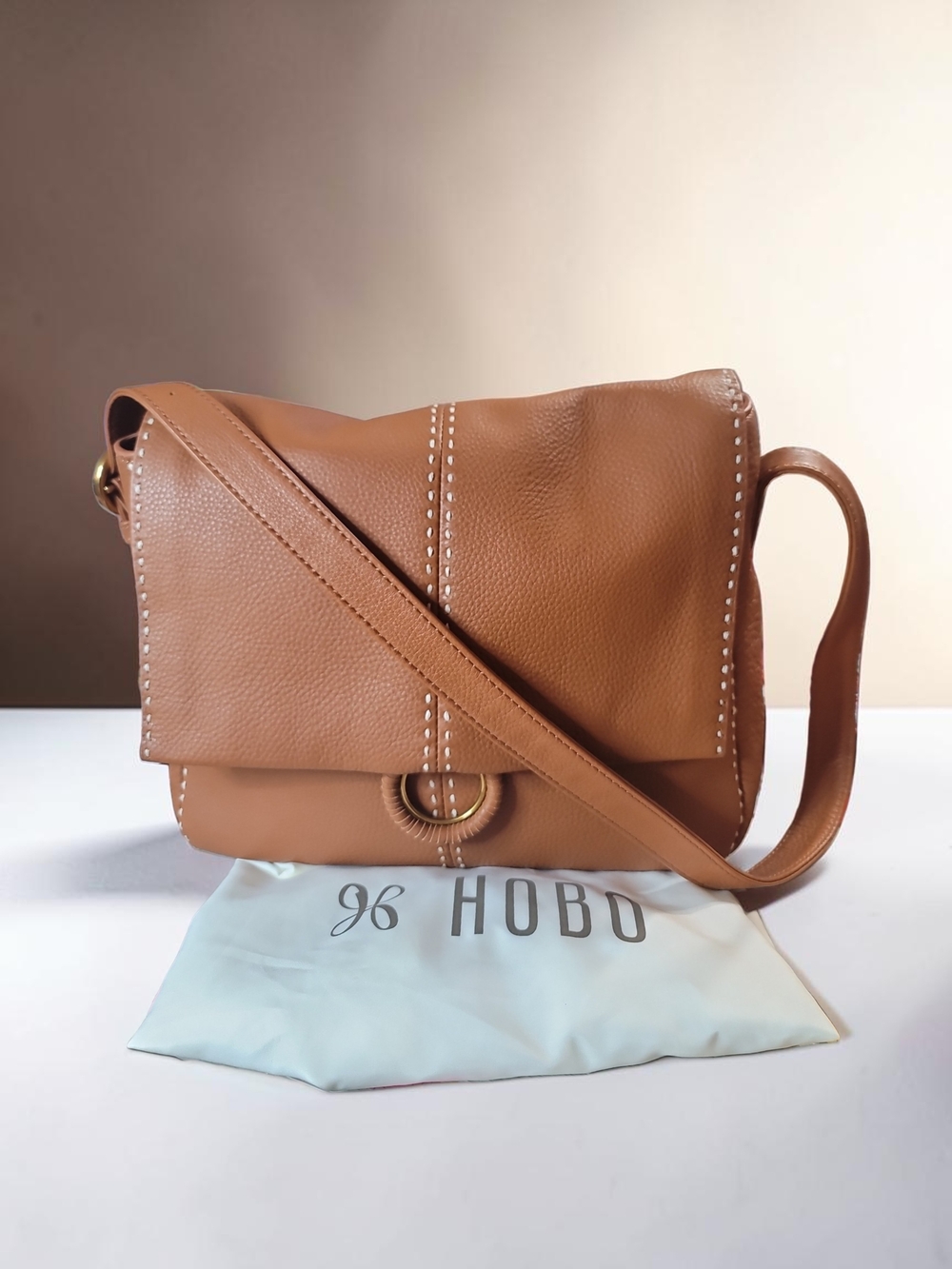 Hobo Austin Tan Leather Shoulder Bag Like New